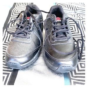 Reebok sneakers size 6